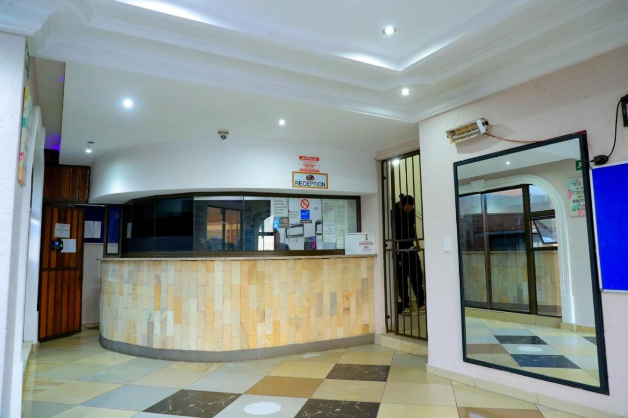 Yeoville Hotel Johannesburg Eksteriør billede
